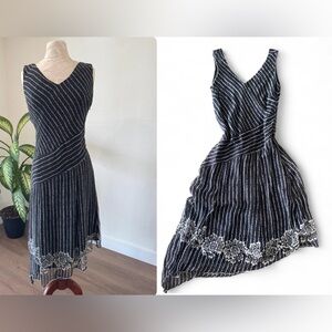 ECI New York 100% Silk Black White Pattern Asymmetrical VNeck Womens Dress Sz 10